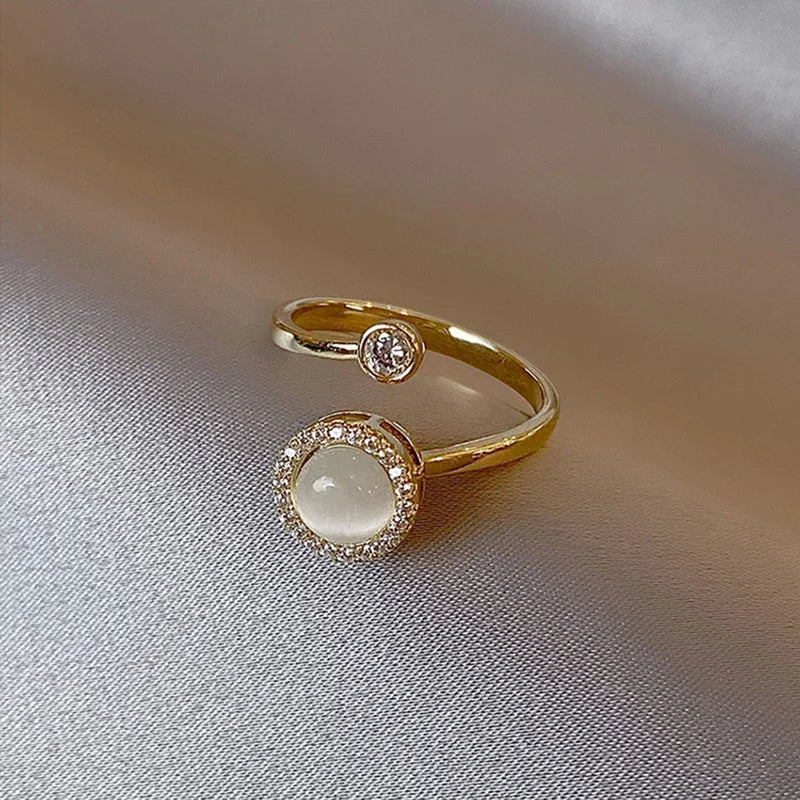 Light Luxury Gold Ring